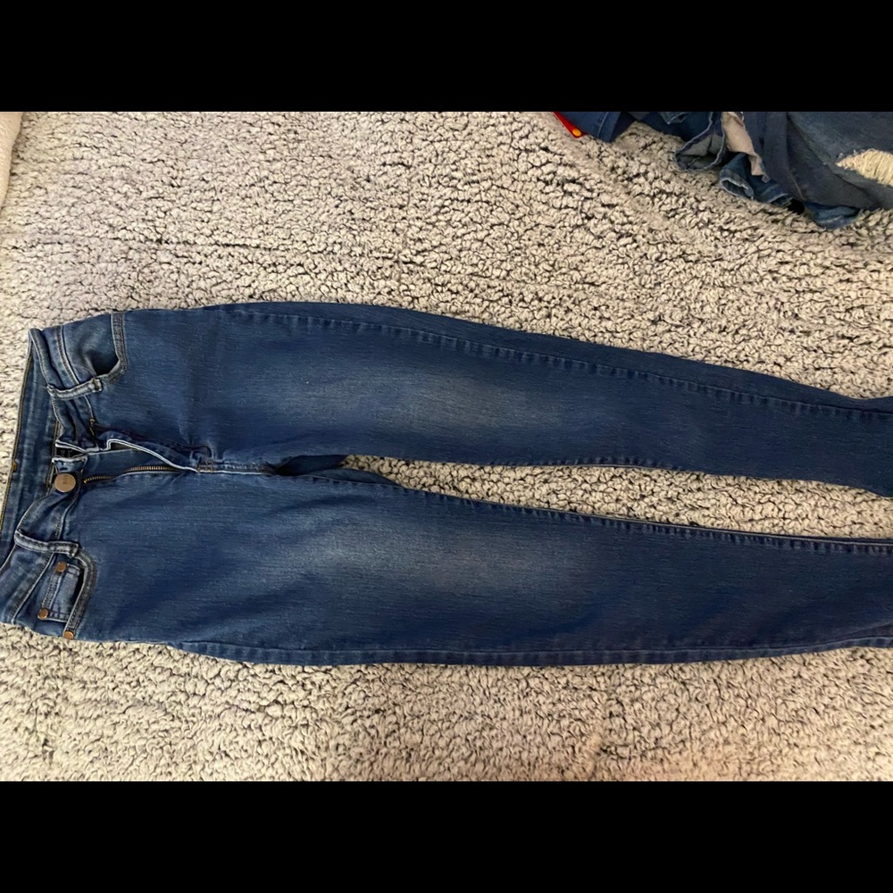 Fashion Nova Skinny Jeans!